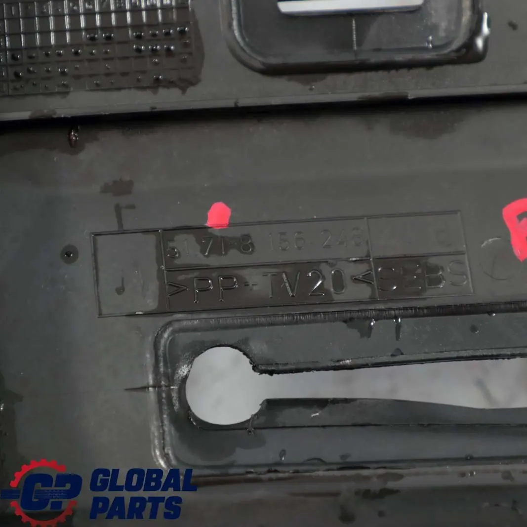 Wlot kanał kierownica powietrza prawy do BMW E36 o numerze 8156248 BMW E36 Wlot kanał kierownica powietrza prawy - SKU 8156248 - Numer Części 8156248