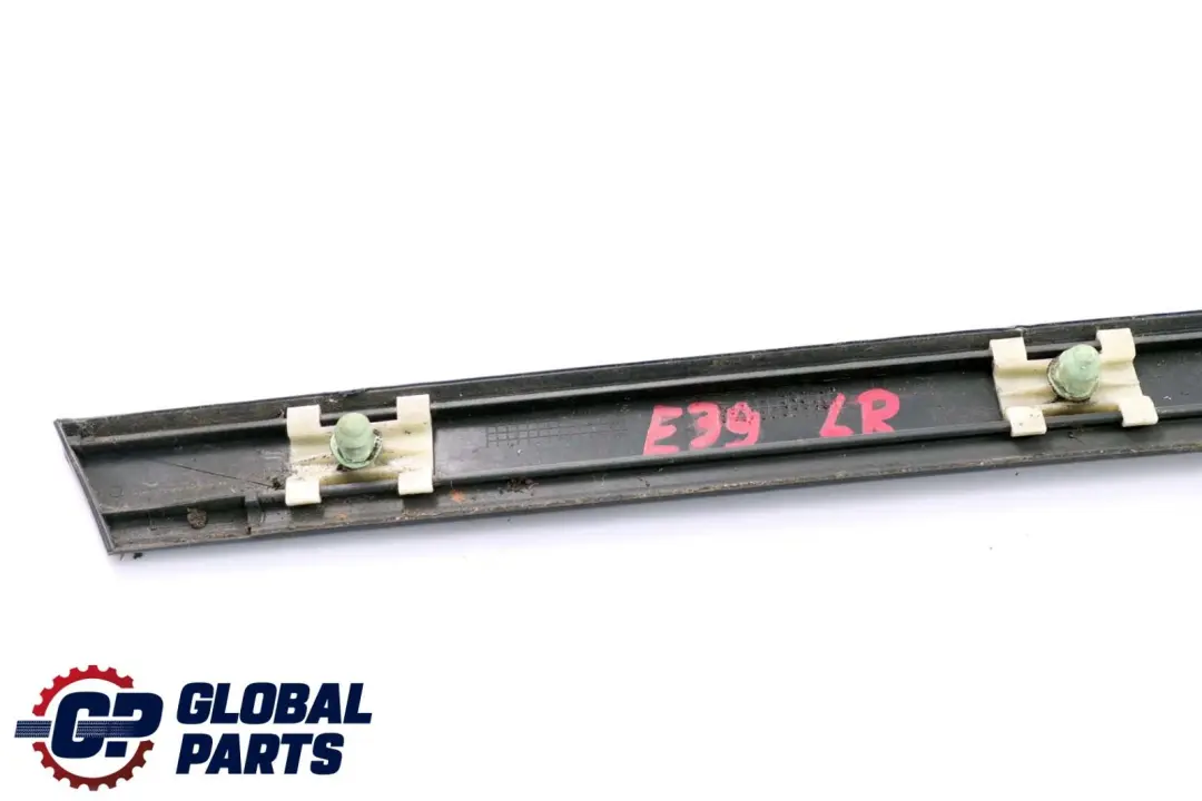 Stossleiste Tür Hinten Links Schwarz für BMW 5 er E39 mit Teilenummer 8159297 BMW 5 er E39 Stossleiste Tür Hinten Links Schwarz - SKU 8159297 - Teilenummer 8159297