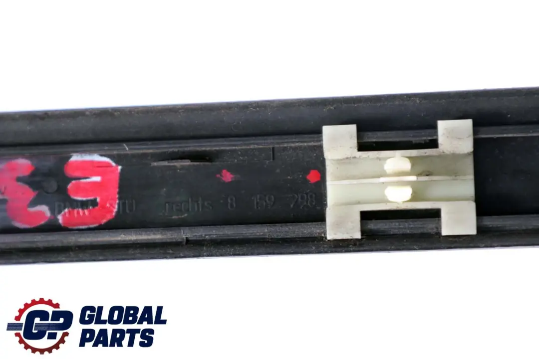Stossleiste Tür Hinten Rechts Schwarz für BMW 5 er E39 mit Teilenummer 8159298 BMW 5 er E39 Stossleiste Tür Hinten Rechts Schwarz - SKU 8159298 - Teilenummer 8159298