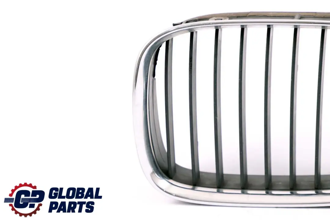 Front Bumper Centre Grille Kidney Chrome Left N/S to BMW 5 Series E39 with Part number 8159315 BMW 5 Series E39 Front Bumper Centre Grille Kidney Chrome Left N/S - SKU 8159315 - Part number 8159315
