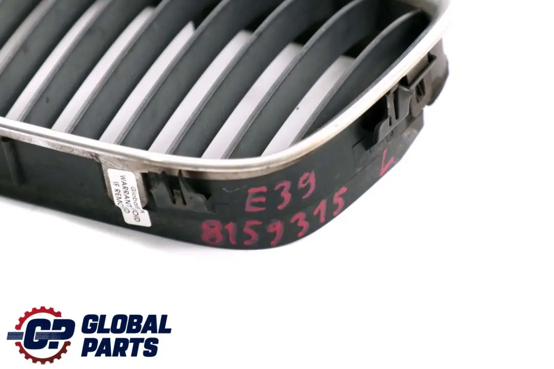 Frontgitter Mittelgitter Kühlergrill Vorne Links Chrom für BMW 5 er E39 mit Teilenummer 8159315 BMW 5 er E39 Frontgitter Mittelgitter Kühlergrill Vorne Links Chrom - SKU 8159315 - Teilenummer 8159315