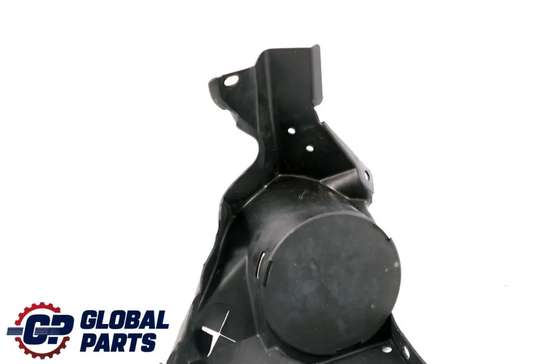 Upper Right Engine Compartment Cover to BMW 5 Series E39 with Part number 8159990 BMW 5 Series E39 Upper Right Engine Compartment Cover - SKU 8159990 - Part number 8159990