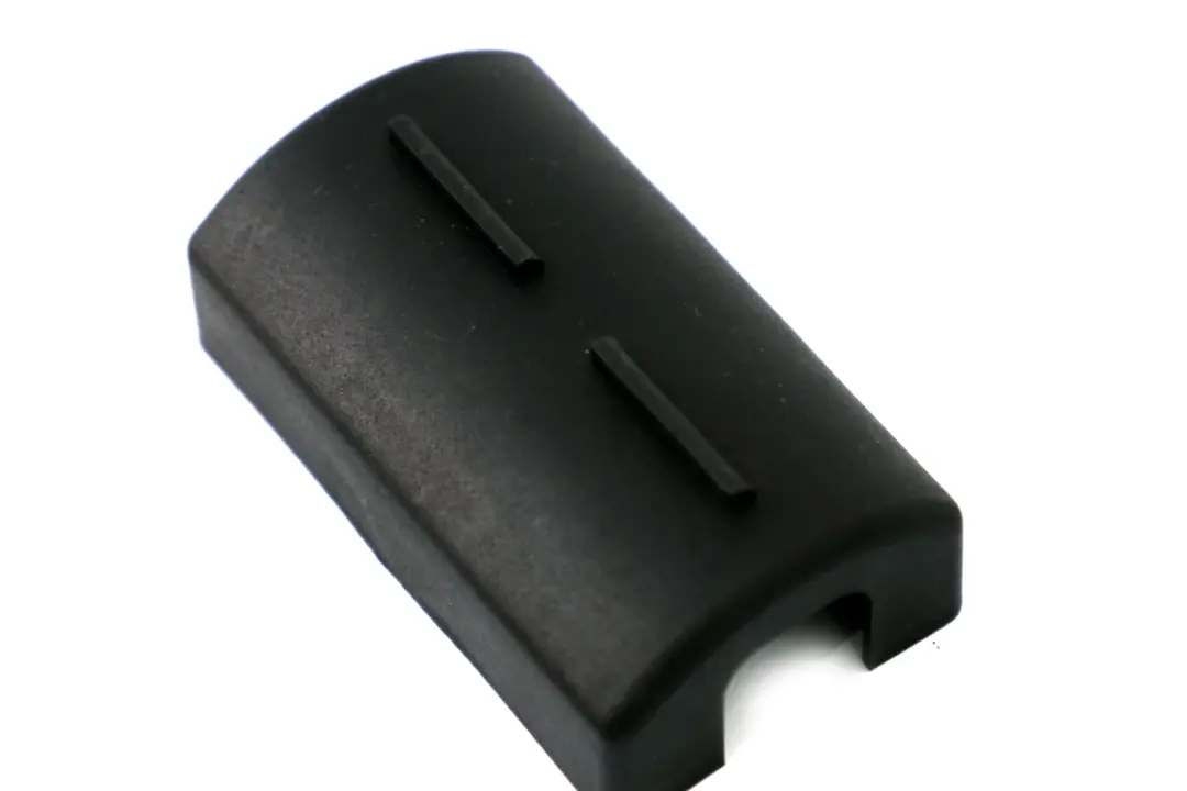 Embellecedor Panel Pedal Mandos Lampara Suelo Tapa para BMW E90 E91 E93 con número de pieza 8166683 BMW E90 E91 E93 Embellecedor Panel Pedal Mandos Lampara Suelo Tapa - SKU 8166683 - Número de pieza 8166683