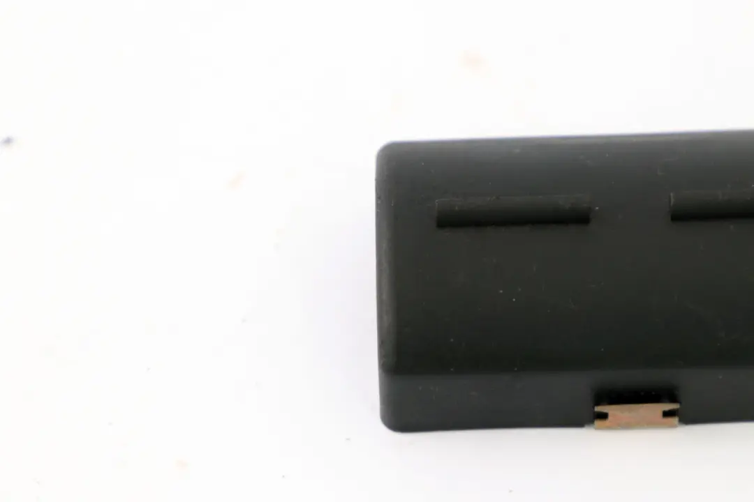 Embellecedor Panel Pedal Mandos Lampara Suelo Tapa BMW E90 E91 E93 - SKU 8166683 - Número de pieza 8166683