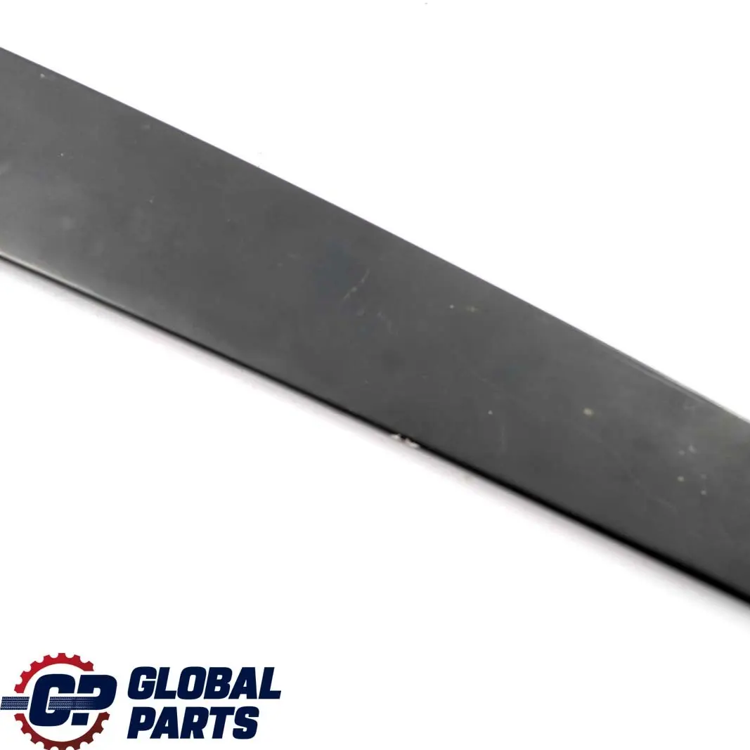 BMW E36 Berlina Frente Izquierda Ventana Acabado Trim A-Pillar Negro - SKU 8173383 - Número de pieza 8173383