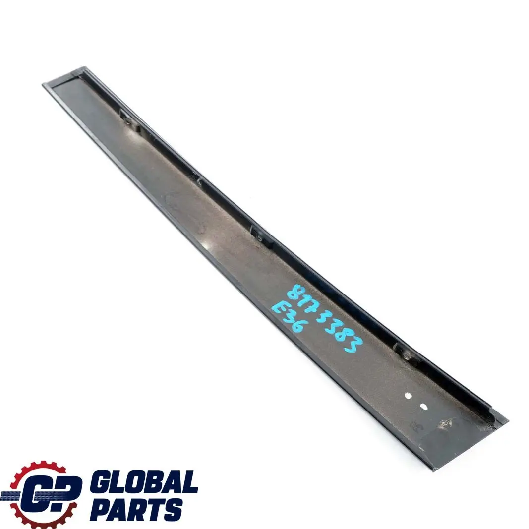 Frente Izquierda Ventana Acabado Trim A-Pillar Negro para BMW E36 Berlina con número de pieza 8173383 BMW E36 Berlina Frente Izquierda Ventana Acabado Trim A-Pillar Negro - SKU 8173383 - Número de pieza 8173383