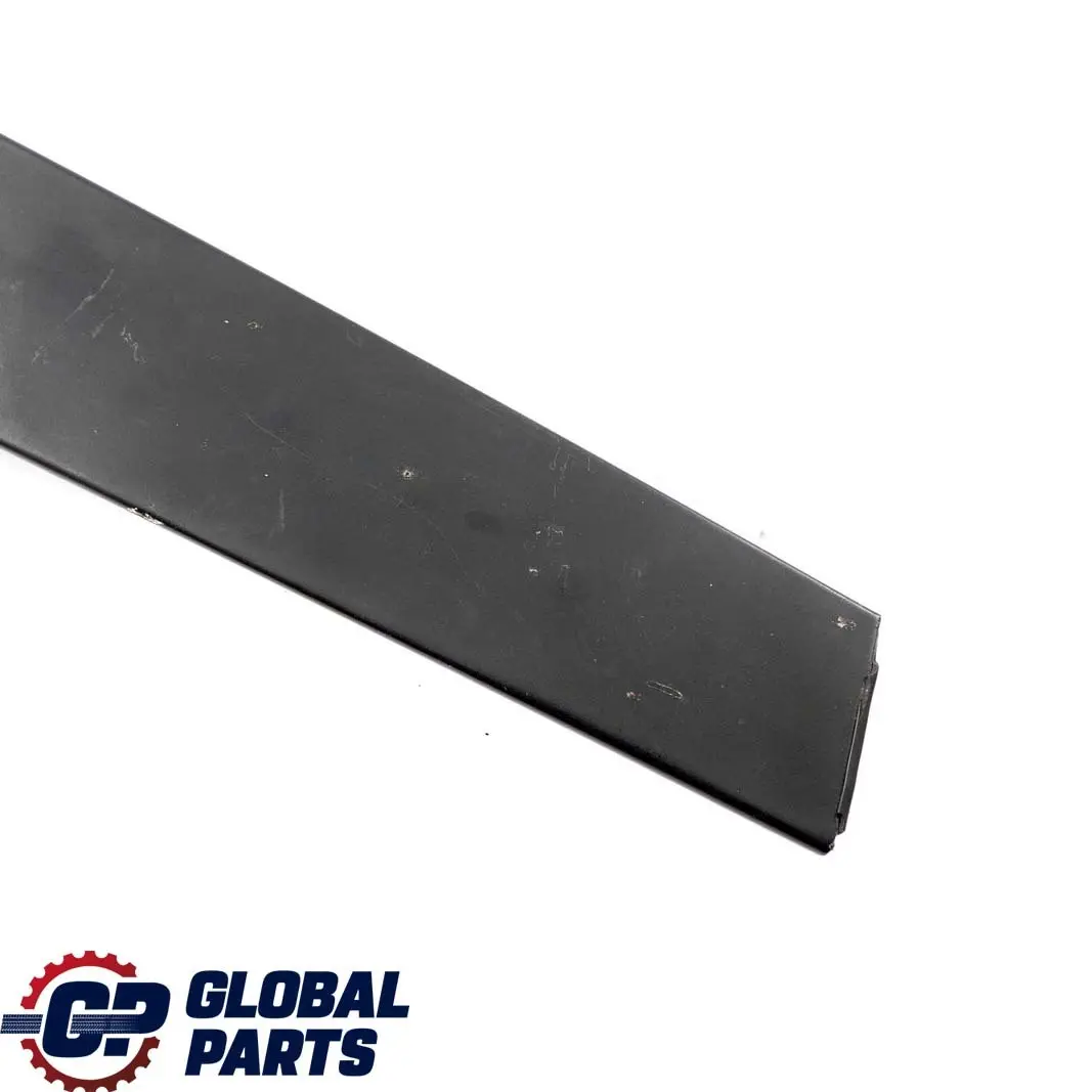 Frente Izquierda Ventana Acabado Trim A-Pillar Negro para BMW E36 Berlina con número de pieza 8173383 BMW E36 Berlina Frente Izquierda Ventana Acabado Trim A-Pillar Negro - SKU 8173383 - Número de pieza 8173383