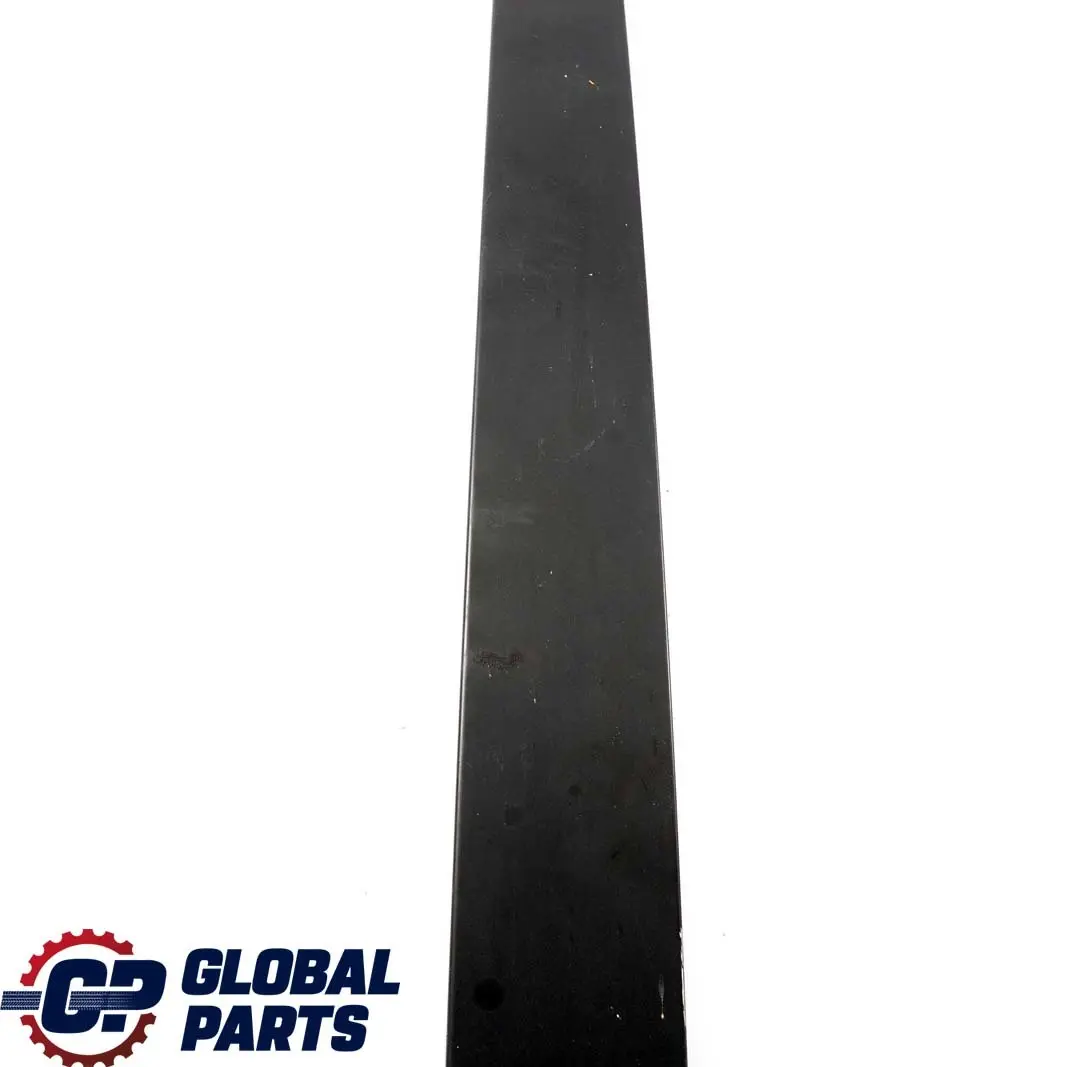 BMW E36 Berlina Trasera Izquierda Ventana Acabado Trim B-Pilar Negro - SKU 8173385 - Número de pieza 8173385