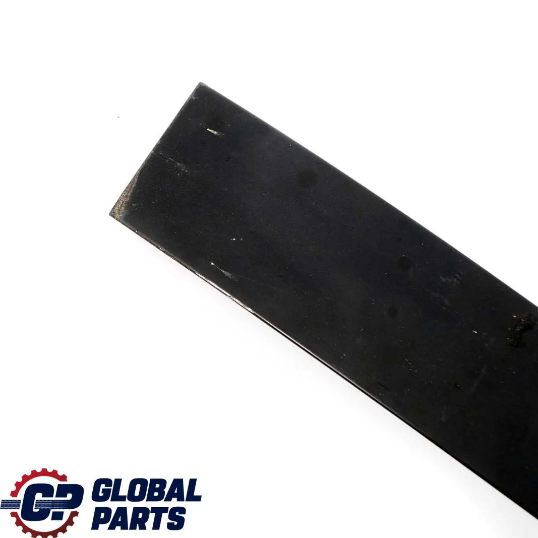 Trasera Izquierda Ventana Acabado Trim B-Pilar Negro para BMW E36 Berlina con número de pieza 8173385 BMW E36 Berlina Trasera Izquierda Ventana Acabado Trim B-Pilar Negro - SKU 8173385 - Número de pieza 8173385