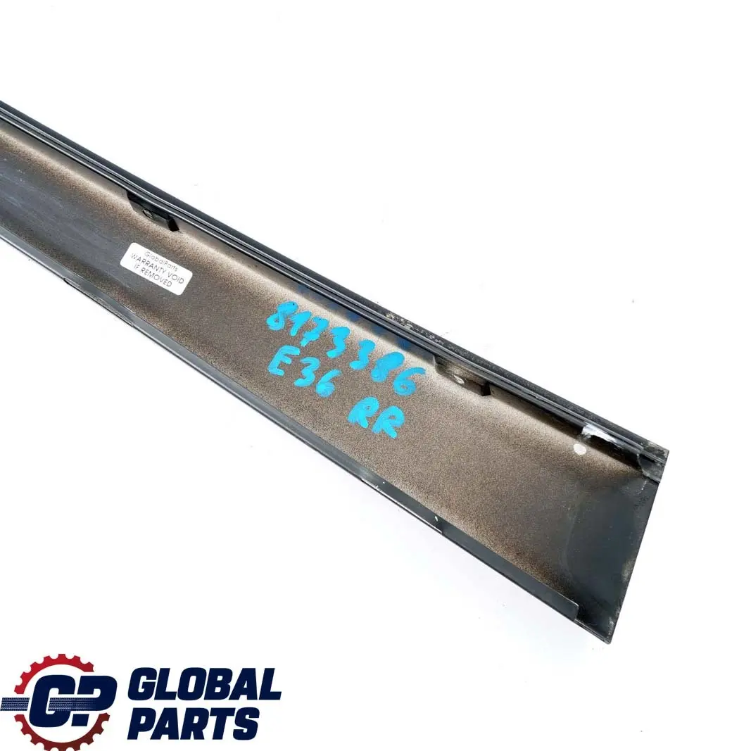 Finitura Finestrino Posteriore Destro Nero per BMW E36 Berlina con numero di parte 8173386 BMW E36 Berlina Finitura Finestrino Posteriore Destro Nero - SKU 8173386 - Numero di parte 8173386