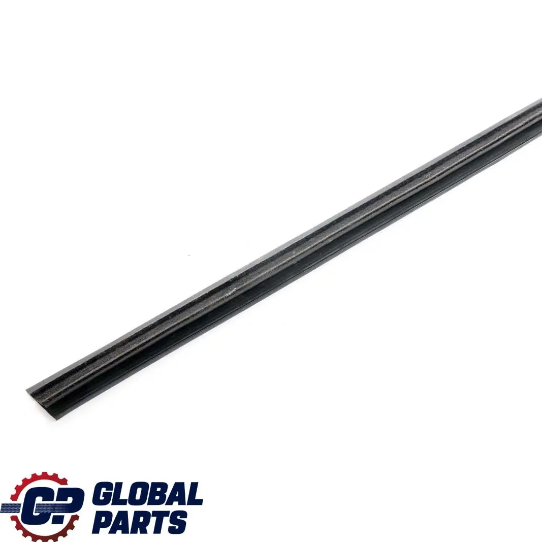 BMW E36 Berlina Touring Paraspruzzi Interno Porta Anteriore Destro Nero O/S - SKU 8174764 - Numero di parte 8174764
