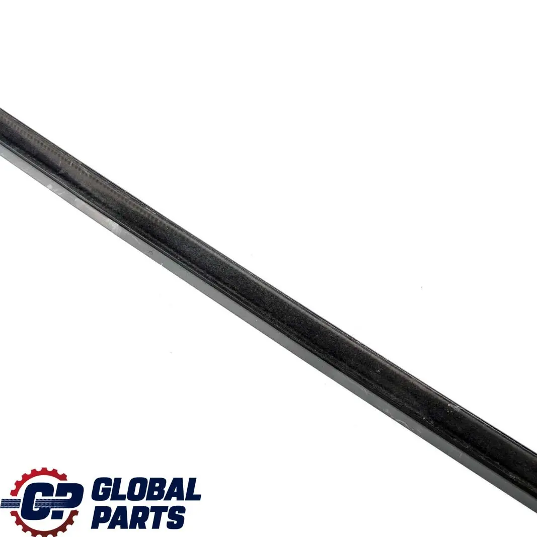 BMW E36 Berlina Touring Burlete Interior Puerta Delantera Derecha Negro - SKU 8174764 - Número de pieza 8174764