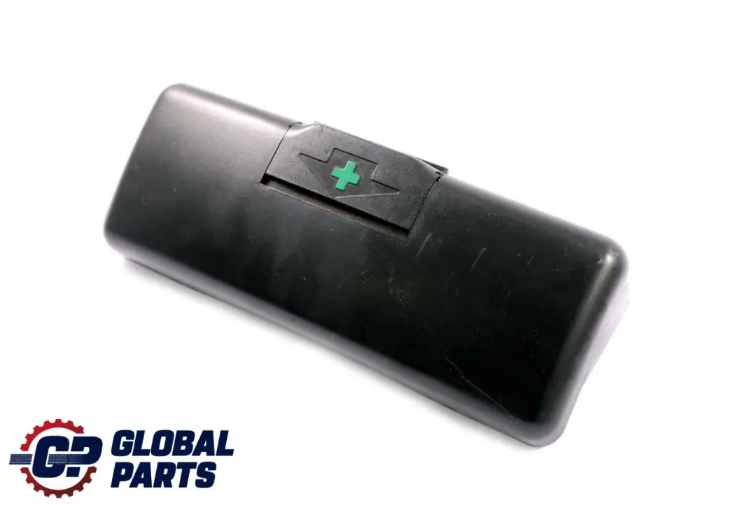 Maletin De primeros auxilios bajo el asientoBMW E39 para con número de pieza 8176553 Maletin De primeros auxilios bajo el asientoBMW E39 - SKU 8176553 - Número de pieza 8176553