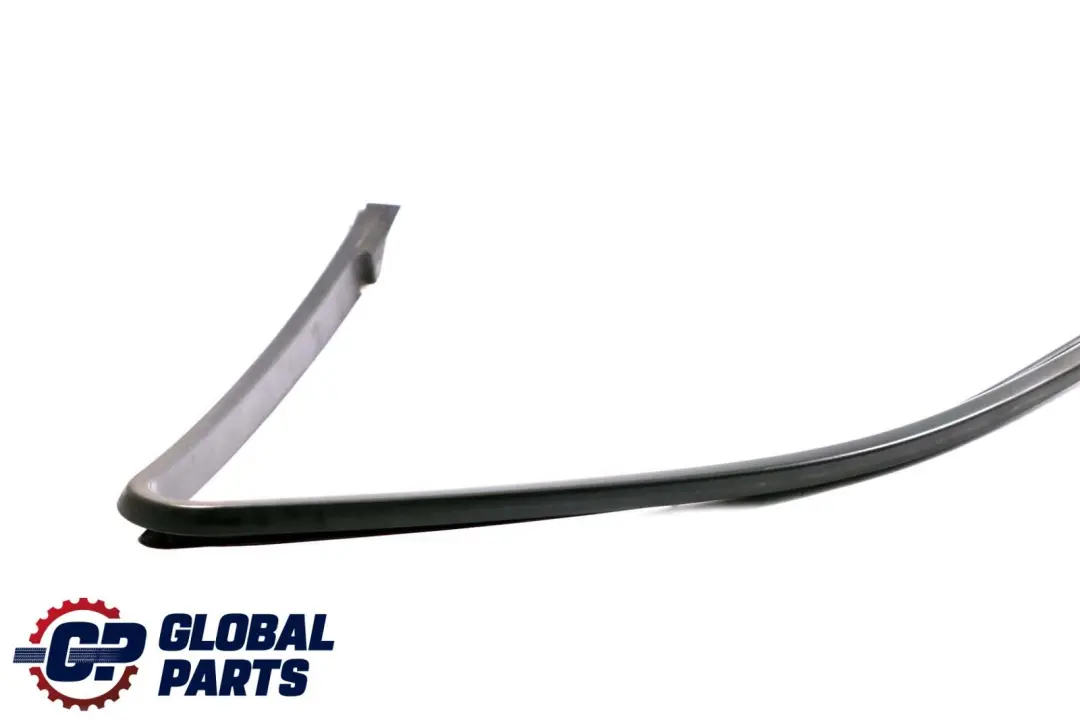 Garniture De Cadre De Vitre De Porte Avant Droite Noire pour BMW E39 à propos du numéro de pièce 8183732 BMW E39 Garniture De Cadre De Vitre De Porte Avant Droite Noire - SKU 8183732 - Numéro de pièce 8183732