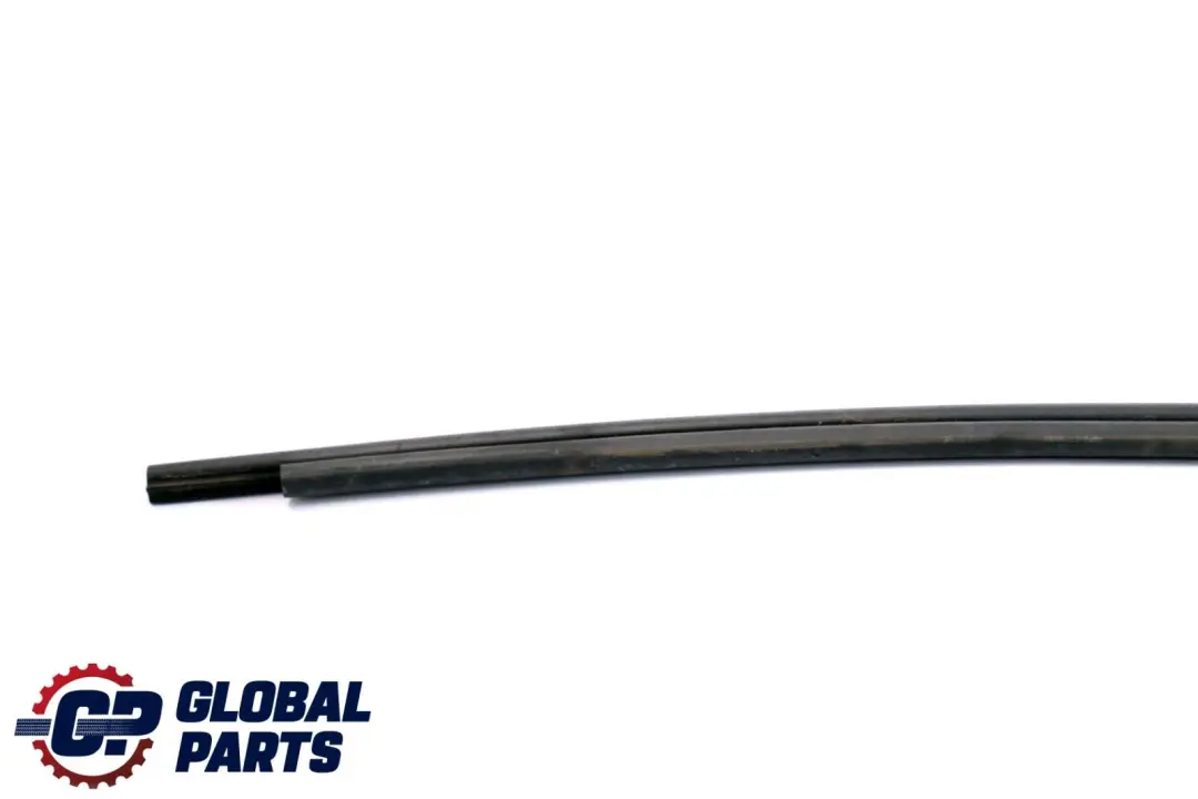 Lateral Engine Hood Sealing Bonnet to BMW 5 Series E39 with Part number 8184153 BMW 5 Series E39 Lateral Engine Hood Sealing Bonnet - SKU 8184153 - Part number 8184153