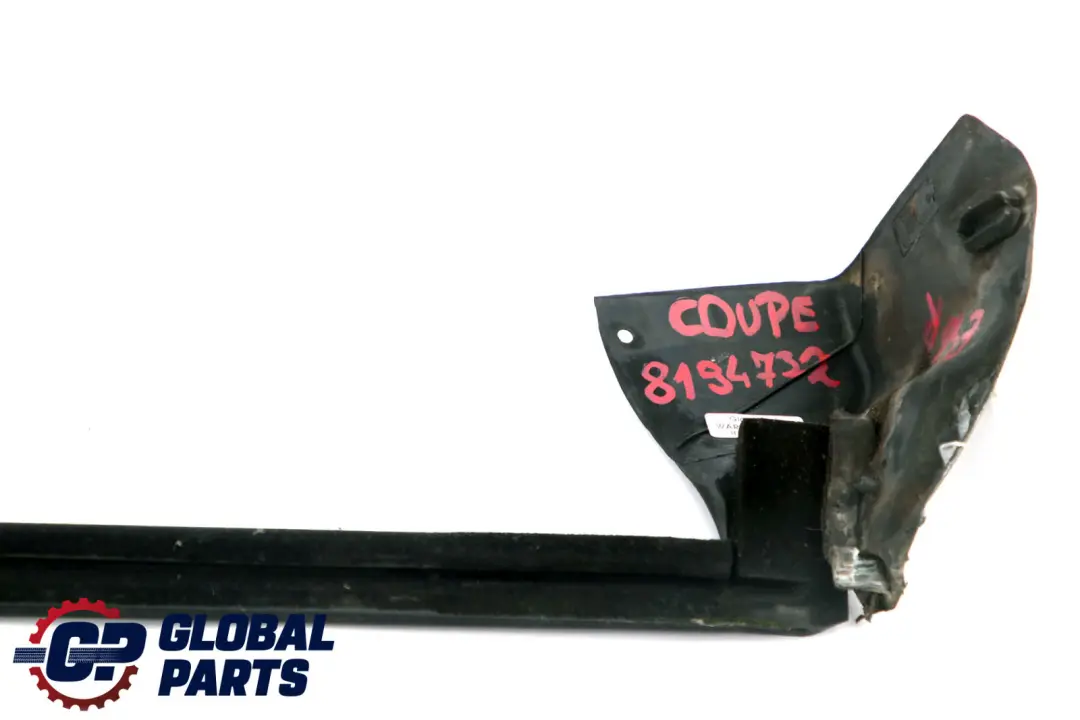 Coupé Tür Innenfenster Kanal Abdeckung Hinten Rechts für BMW E46 mit Teilenummer 8194732 BMW E46 Coupé Tür Innenfenster Kanal Abdeckung Hinten Rechts - SKU 8194732 - Teilenummer 8194732