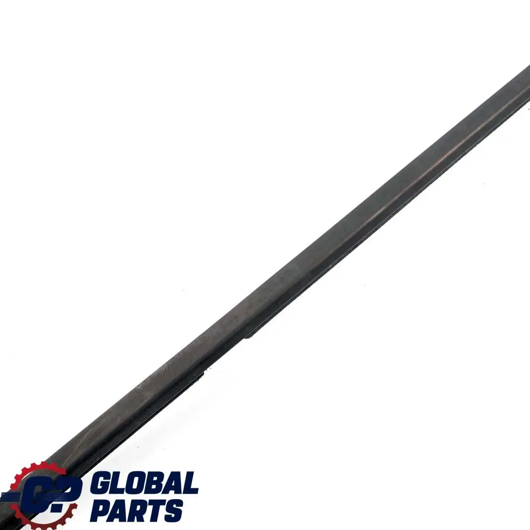 BMW E46 Break Touring Plaque D'egout Exterieur Arriere Gauche Joint - SKU 8194771 - Numéro de pièce 8194771