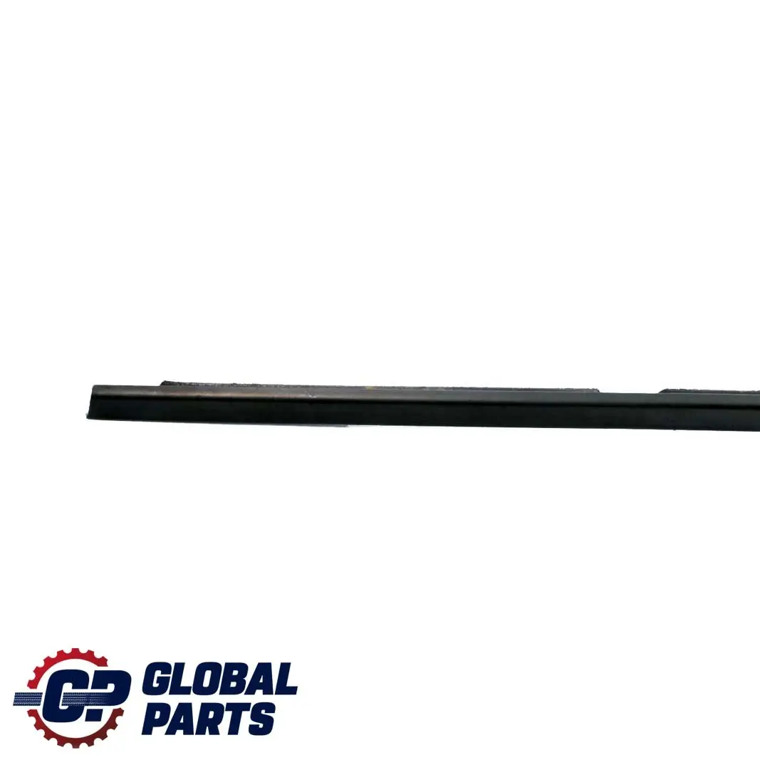 BMW E46 Touring Puerta Trasera Derecha Burlete Exterior Negro - SKU 8194772 - Número de pieza 8194772