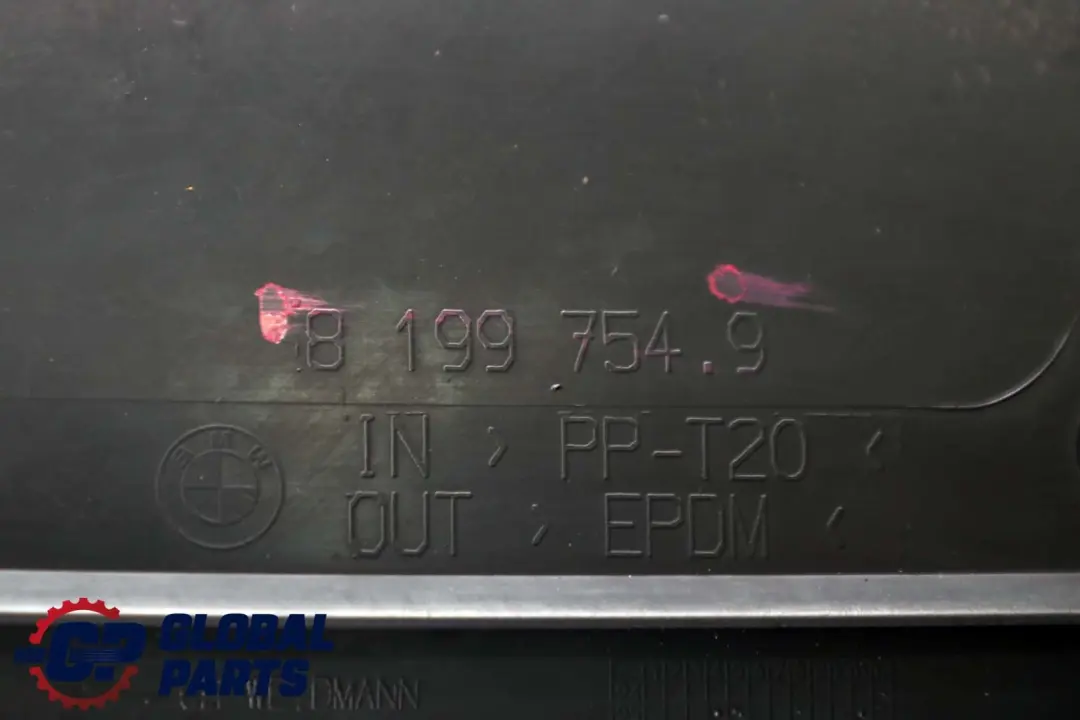 Abdeckung Motorraum Unten Rechts Luftführung für BMW 5 er E39 mit Teilenummer 8199754 BMW 5 er E39 Abdeckung Motorraum Unten Rechts Luftführung - SKU 8199754 - Teilenummer 8199754
