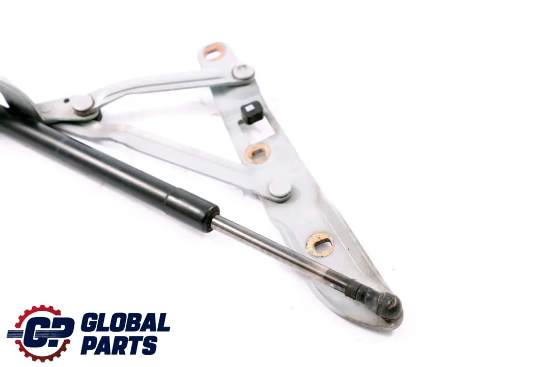 Scharnier Heckklappe Links Arktis Silber - 309 8159397 für BMW 5 er E39 mit Teilenummer 8203277 BMW 5 er E39 Scharnier Heckklappe Links Arktis Silber - 309 8159397 - SKU 8203277-AS - Teilenummer 8203277