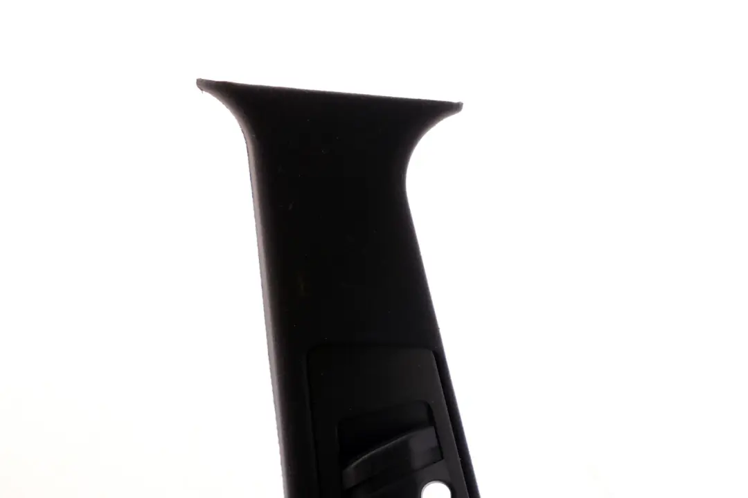Panel Izquierdo Pilar B Superior Columna Central Tapa Negro 8203871 para BMW X5 E53 con número de pieza 8259819 BMW X5 E53 Panel Izquierdo Pilar B Superior Columna Central Tapa Negro 8203871 - SKU 8203871-1 - Número de pieza 8259819