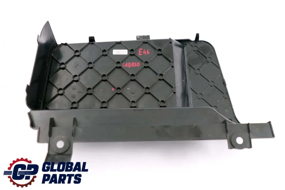 Couvercle convertible Compartiment à bagages de la batterie pour BMW E46 à propos du numéro de pièce 8204084 BMW E46 Couvercle convertible Compartiment à bagages de la batterie - SKU 8204084 - Numéro de pièce 8204084