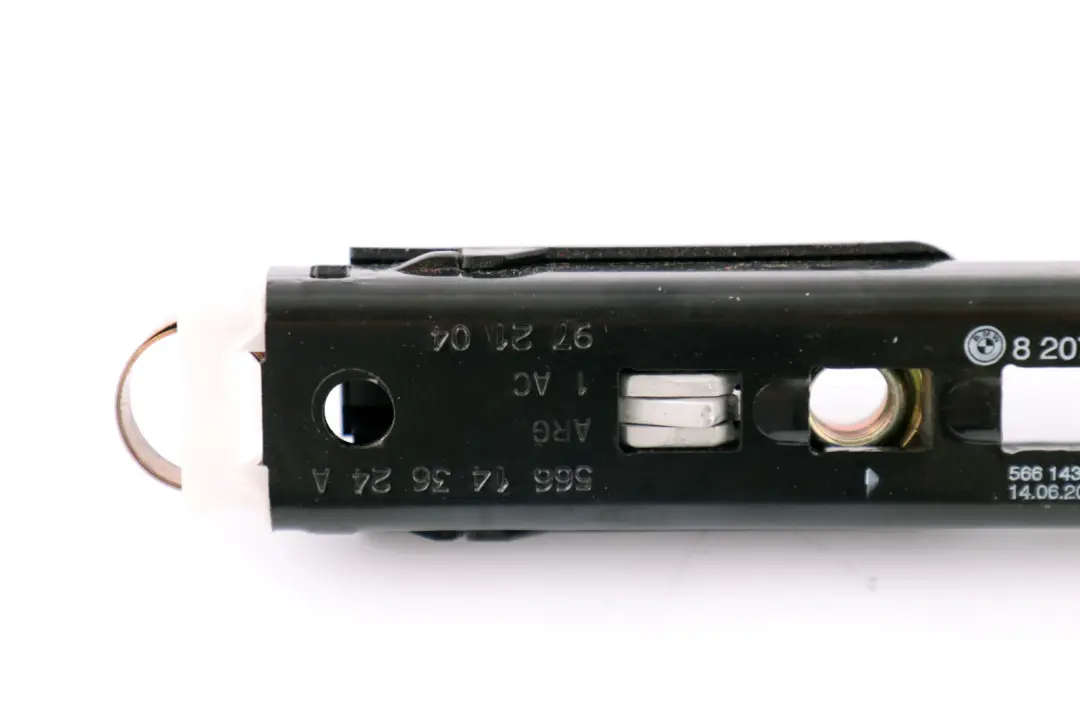 Gurtverstellung Sicherheitsgurtsysteme für BMW 3 er E46 mit Teilenummer 8207957 BMW 3 er E46 Gurtverstellung Sicherheitsgurtsysteme - SKU 8207957 - Teilenummer 8207957