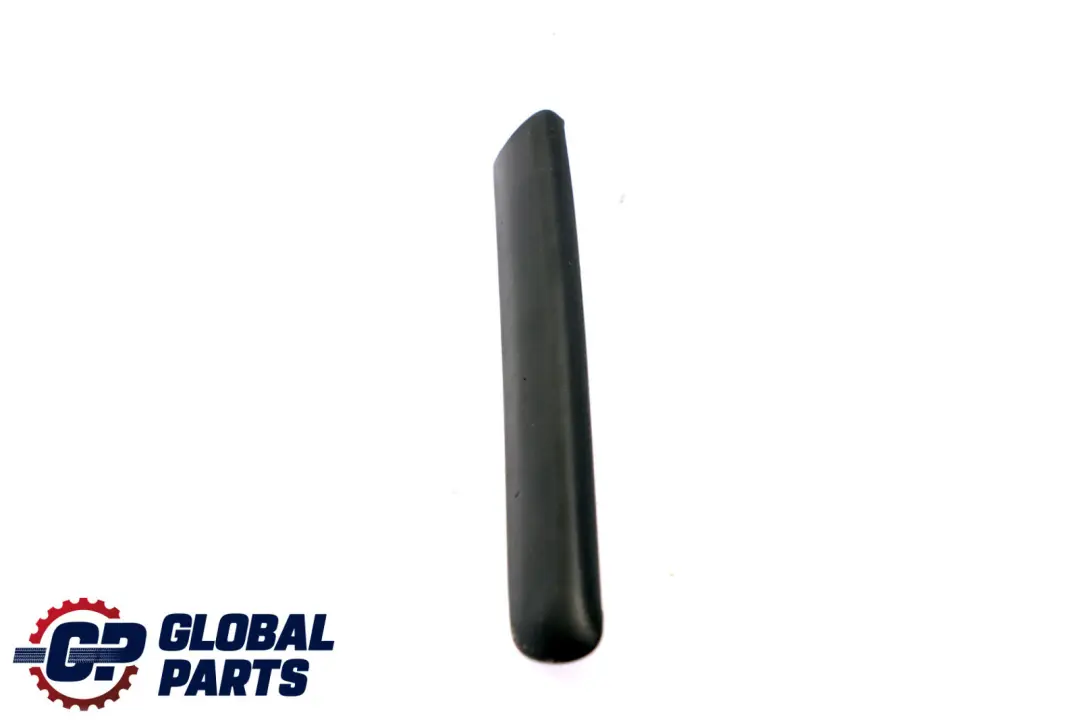 Moldura Guardabarros Delantero Derecho Negro para BMW E46 con número de pieza 8208448 BMW E46 Moldura Guardabarros Delantero Derecho Negro - SKU 8208448 - Número de pieza 8208448