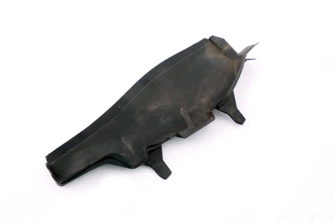 Parrilla Delantera Cubre Parabrisas Delantero Izquierdo para BMW E46 con número de pieza 8208479 BMW E46 Parrilla Delantera Cubre Parabrisas Delantero Izquierdo - SKU 8208479 - Número de pieza 8208479