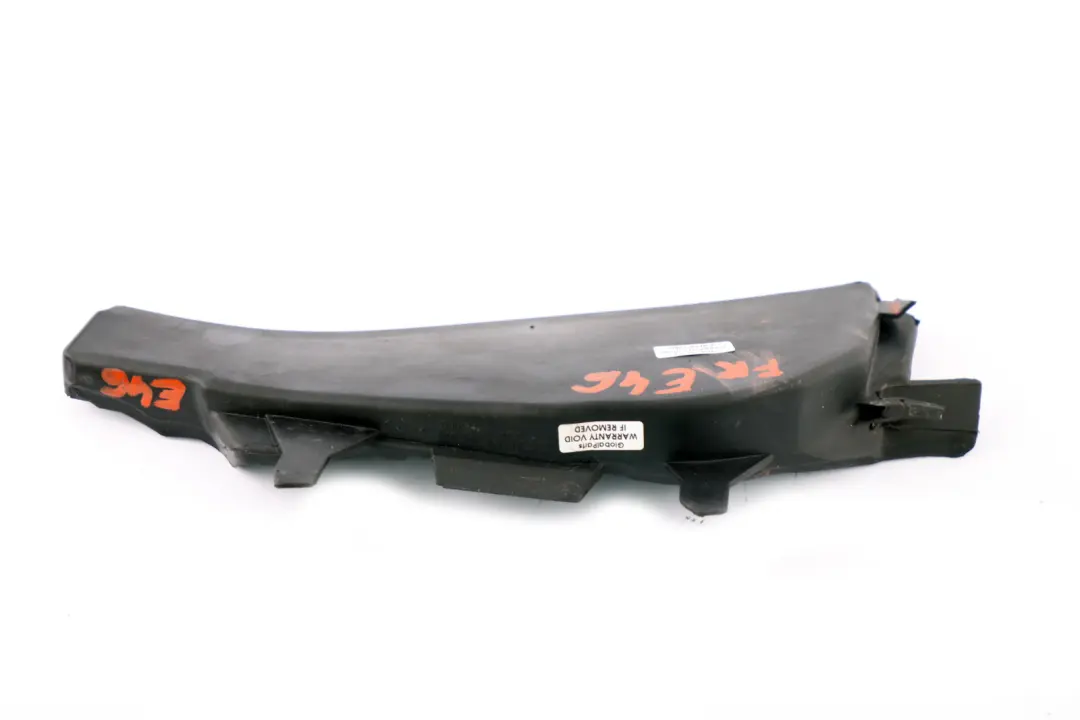 Copertura Destra Frontale per BMW E46 con numero di parte 8208480 BMW E46 Copertura Destra Frontale - SKU 8208480 - Numero di parte 8208480