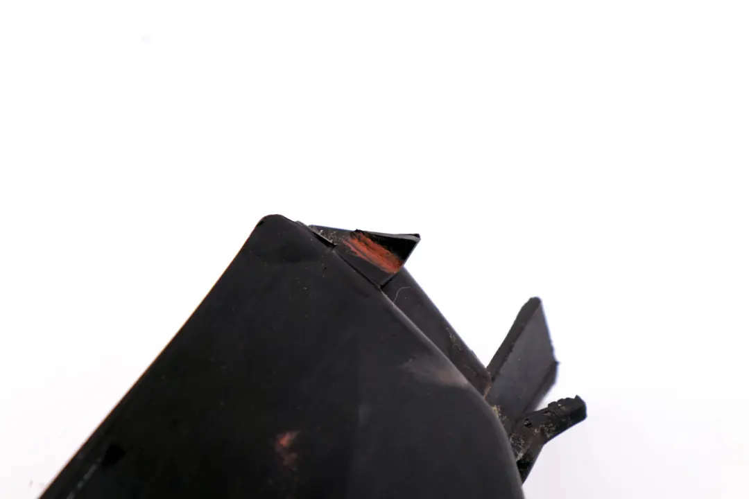 Parrilla Delantera Cubre Parabrisas Delantero Derecho para BMW E46 con número de pieza 8208480 BMW E46 Parrilla Delantera Cubre Parabrisas Delantero Derecho - SKU 8208480 - Número de pieza 8208480