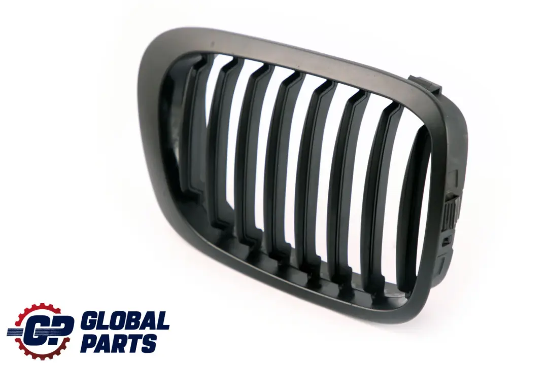 BMW 3 Series E46 Set Grille Frame Black Left Right O/N/S - SKU 8208685/8208686-TAIWAN - Part number 8208685 8208686