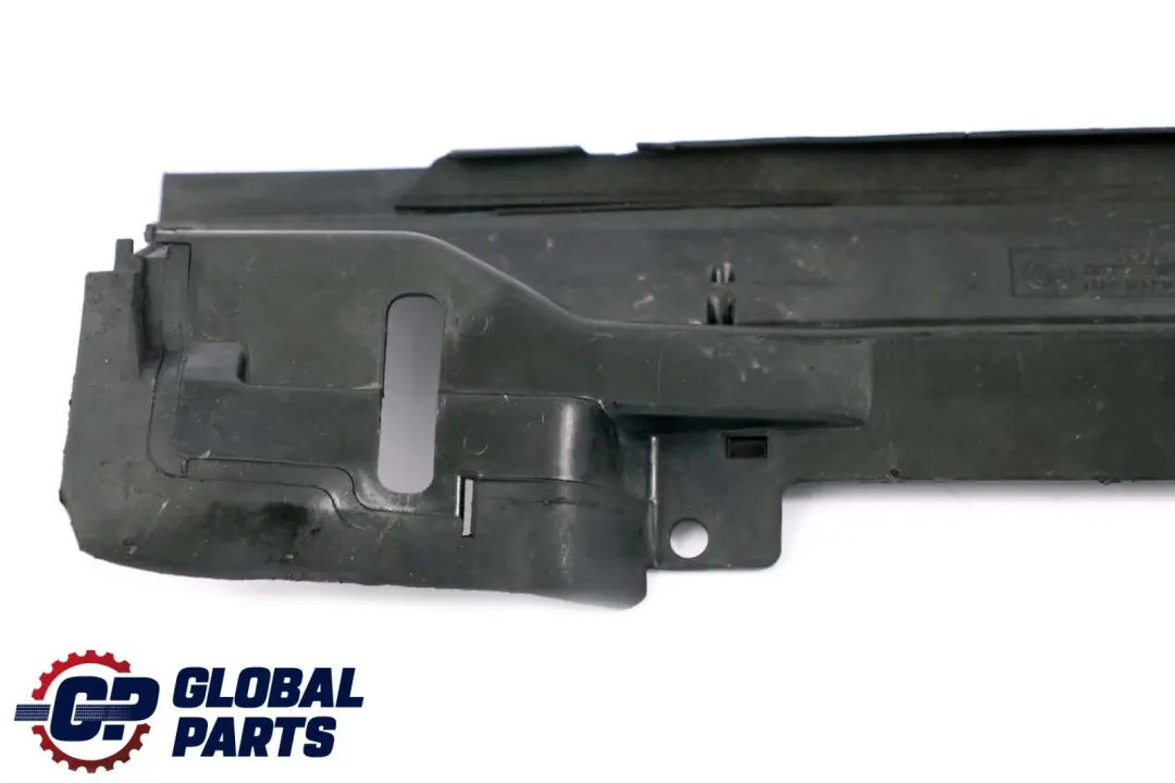 Refrigerante Radiador Tapa Panel Recorte Conducto De Aire para BMW E46 con número de pieza 8211467 BMW E46 Refrigerante Radiador Tapa Panel Recorte Conducto De Aire - SKU 8211467 - Número de pieza 8211467