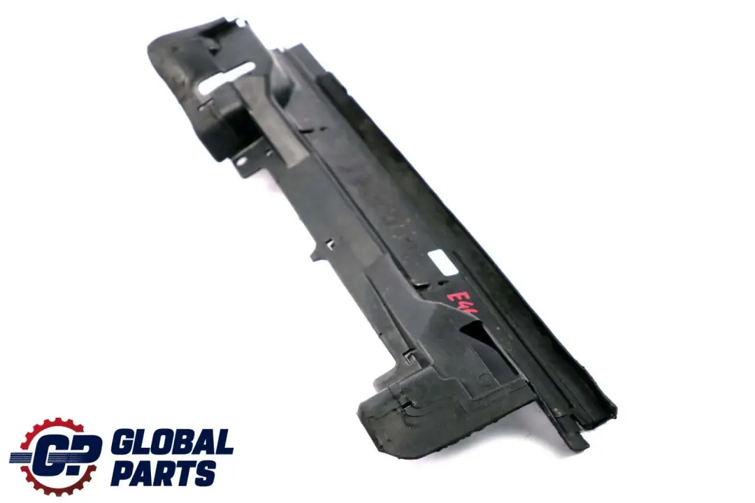 BMW E46 Radiatore Radiatore Top Cover Trim Panel Air Duct - SKU 8211467 - Numero di parte 8211467