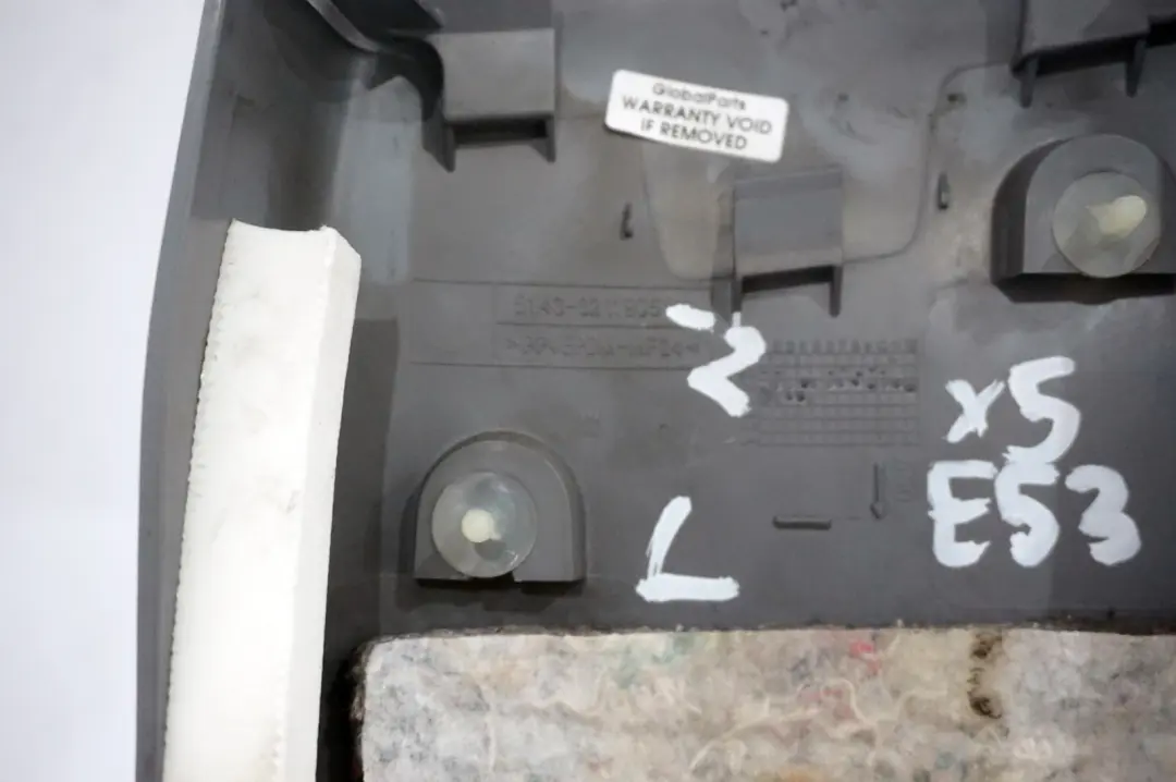 Obudowa osłona słupka B dolna lewa BMW e53 X5 do o numerze 8259251 Obudowa osłona słupka B dolna lewa BMW e53 X5 - SKU 8211905-2 - Numer Części 8259251