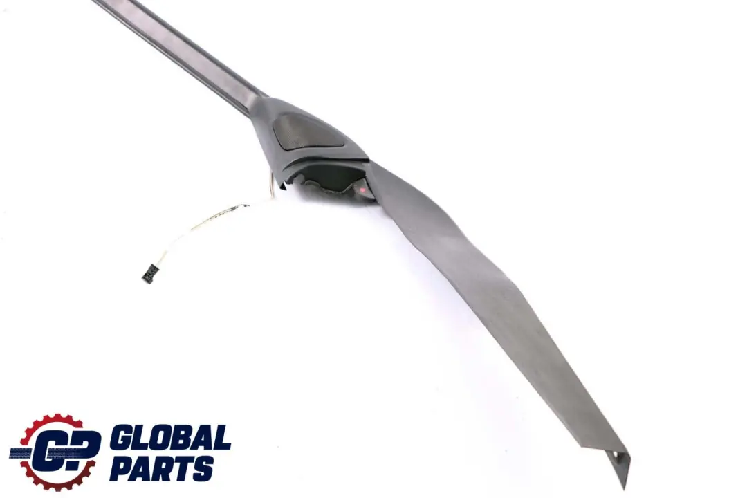 Front Left N/S Door Window Frame Trim Cover Black to BMW 3 Series E46 with Part number 8212521 BMW 3 Series E46 Front Left N/S Door Window Frame Trim Cover Black - SKU 8212521 - Part number 8212521