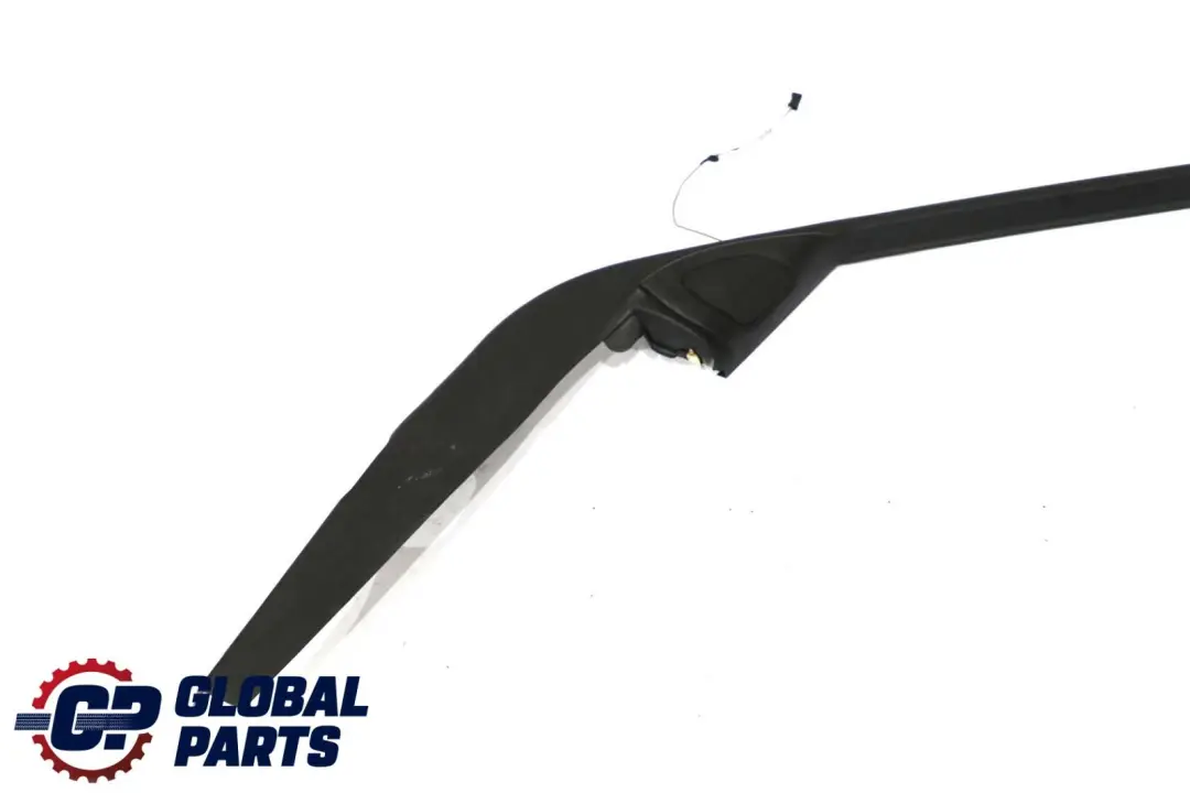 Delantero Derecho Puerta Marco Ventana Recubrimiento para BMW E46 con número de pieza 8212522 BMW E46 Delantero Derecho Puerta Marco Ventana Recubrimiento - SKU 8212522 - Número de pieza 8212522