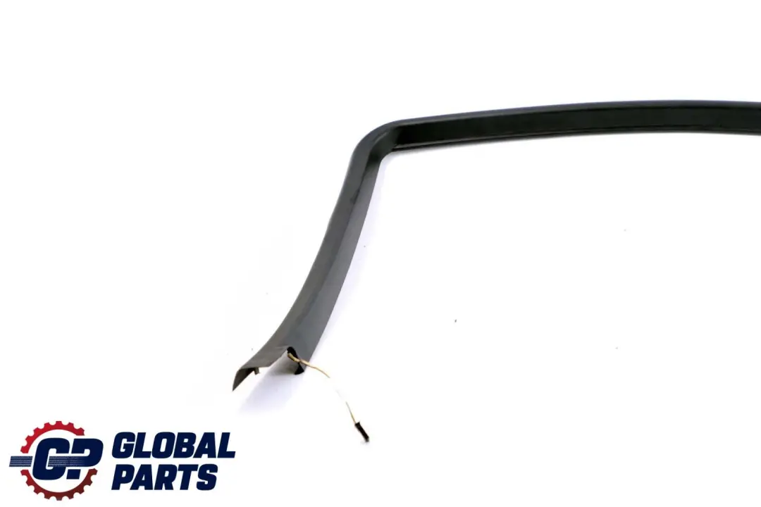 Copertura Cornice Finestrino Porta Posteriore Dx per BMW E46 Berlina con numero di parte 8212524 BMW E46 Berlina Copertura Cornice Finestrino Porta Posteriore Dx - SKU 8212524 - Numero di parte 8212524