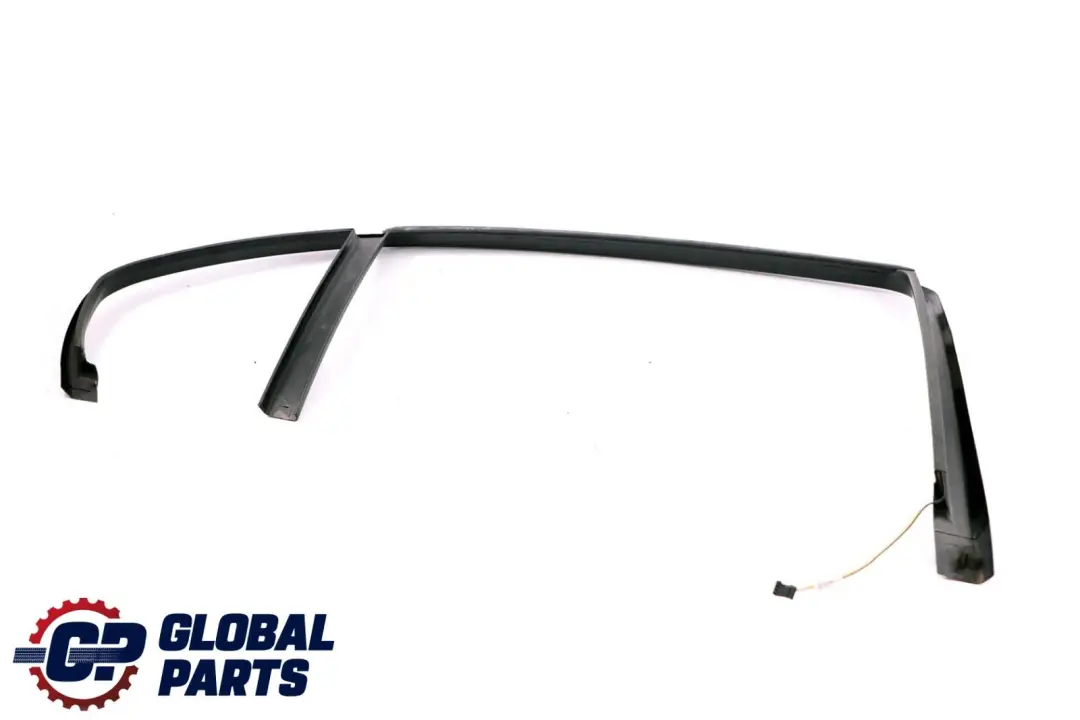 BMW E46 Sedan Osłona Ramy Szyby Drzwi Prawy Tył - SKU 8212524 - Numer Części 8212524