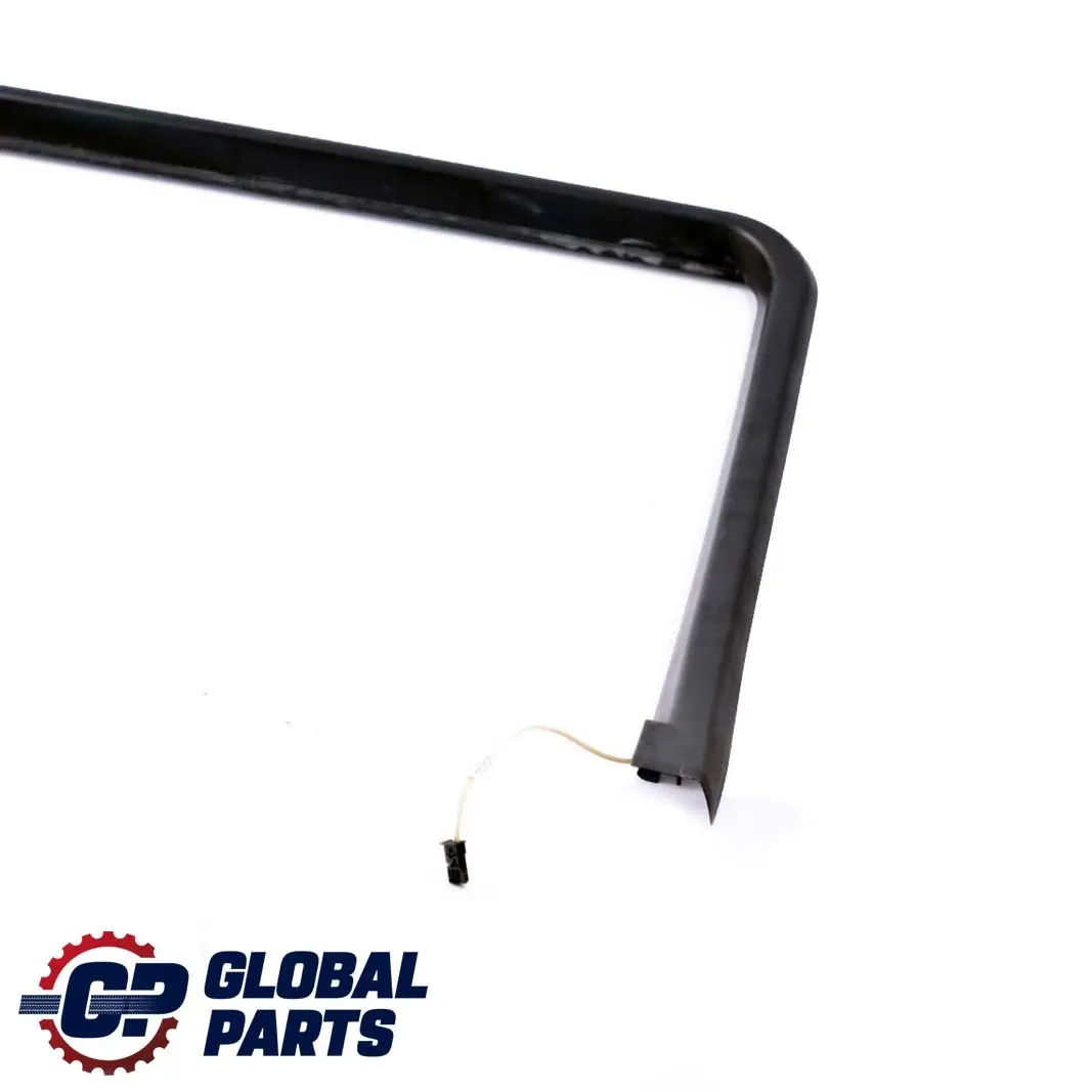 Tapa Marco Ventana Puerta Trasera Izquierda para BMW E46 Touring con número de pieza 8212525 BMW E46 Touring Tapa Marco Ventana Puerta Trasera Izquierda - SKU 8212525 - Número de pieza 8212525