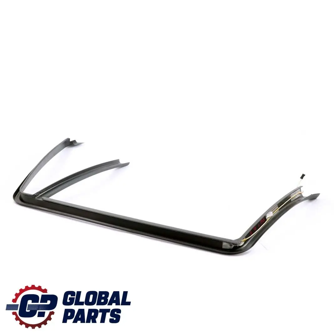 Tapa Marco Ventana Puerta Trasera Izquierda para BMW E46 Touring con número de pieza 8212525 BMW E46 Touring Tapa Marco Ventana Puerta Trasera Izquierda - SKU 8212525 - Número de pieza 8212525