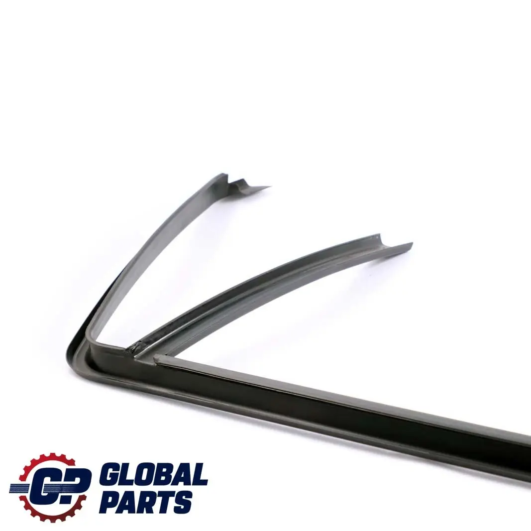 Copertura Telaio Finestra Porta Posteriore Sinistra per BMW E46 Touring Wagon con numero di parte 8212525 BMW E46 Touring Wagon Copertura Telaio Finestra Porta Posteriore Sinistra - SKU 8212525 - Numero di parte 8212525