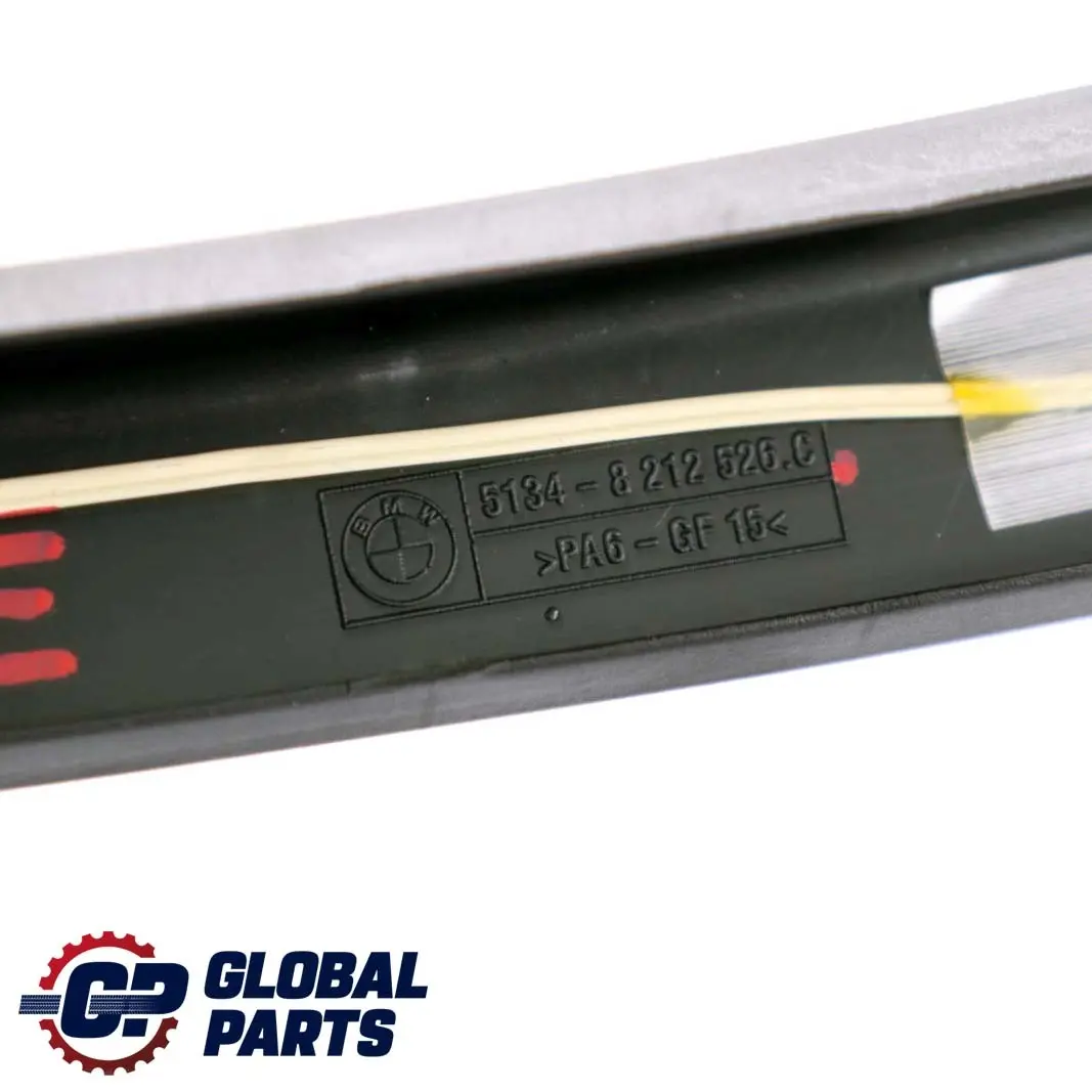 BMW E46 Touring Tapa Marco Ventana Puerta Trasera Derecha - SKU 8212526 - Número de pieza 8212526