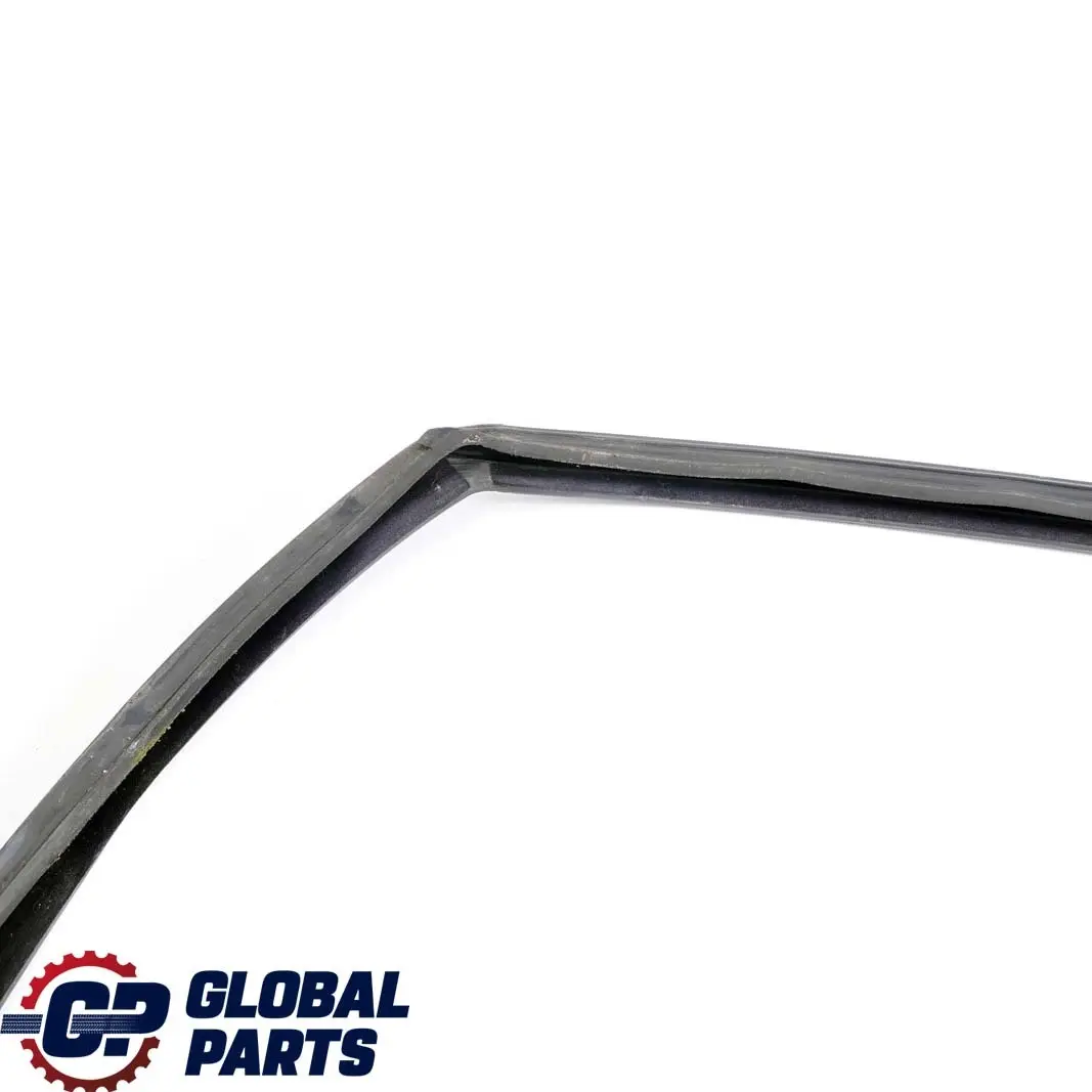 Door Window Guide Front Left N/S Rubber Seal to BMW 3 Series E36 Saloon Touring with Part number 8213981 BMW 3 Series E36 Saloon Touring Door Window Guide Front Left N/S Rubber Seal - SKU 8213981 - Part number 8213981