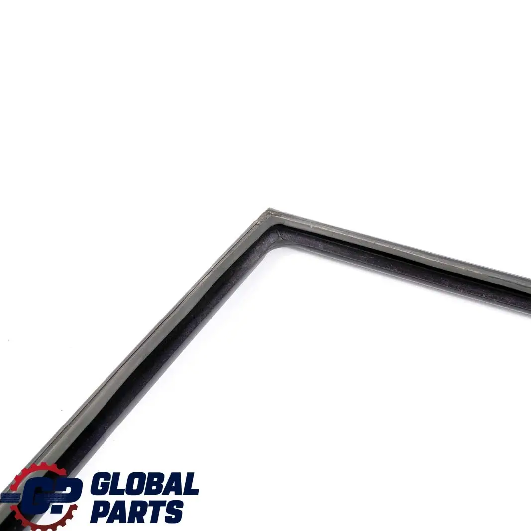 Fensterführung Dichtung Tür Hinten Links 821398 für BMW 3 er E36 Limousine Saloon mit Teilenummer 8213983 BMW 3 er E36 Limousine Saloon Fensterführung Dichtung Tür Hinten Links 821398 - SKU 8213983 - Teilenummer 8213983