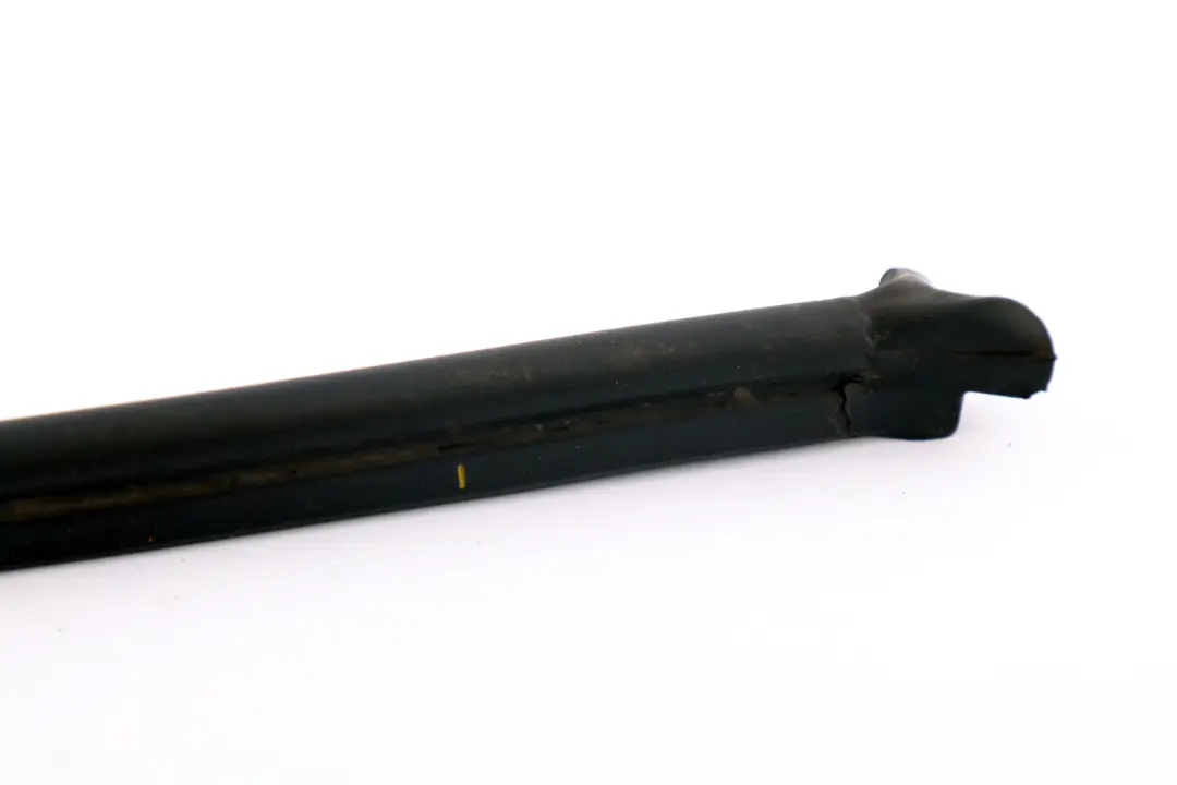 BMW 3er-Reihe E46 Motorhaube-Dichtung vorne rechts 5171 - SKU 8215894 - Teilenummer 8215894