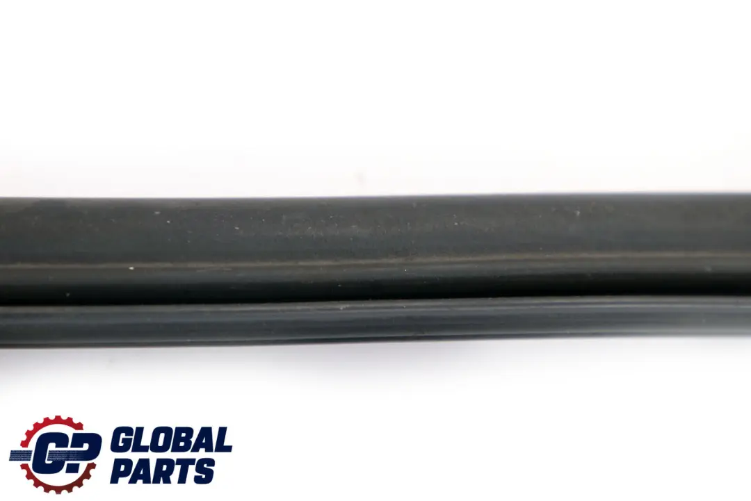 Abdichtung Frontklappe Hinten für BMW 3 er E46 mit Teilenummer 8215919 BMW 3 er E46 Abdichtung Frontklappe Hinten - SKU 8215919 - Teilenummer 8215919