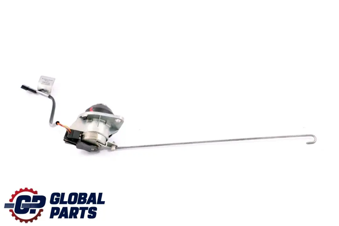 Cierre del maletero Cierre trasero 8363699 para BMW E39 con número de pieza 8216811 BMW E39 Cierre del maletero Cierre trasero 8363699 - SKU 8216811 - Número de pieza 8216811