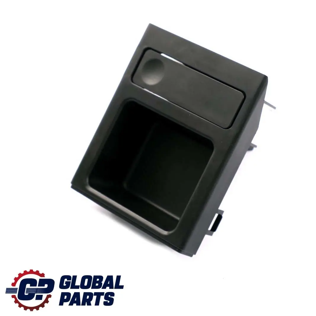 Deposito Ciotola Scomparto Monete Consolle Centrale Nero per BMW E46 con numero di parte 8217957 BMW E46 Deposito Ciotola Scomparto Monete Consolle Centrale Nero - SKU 8217957 - Numero di parte 8217957