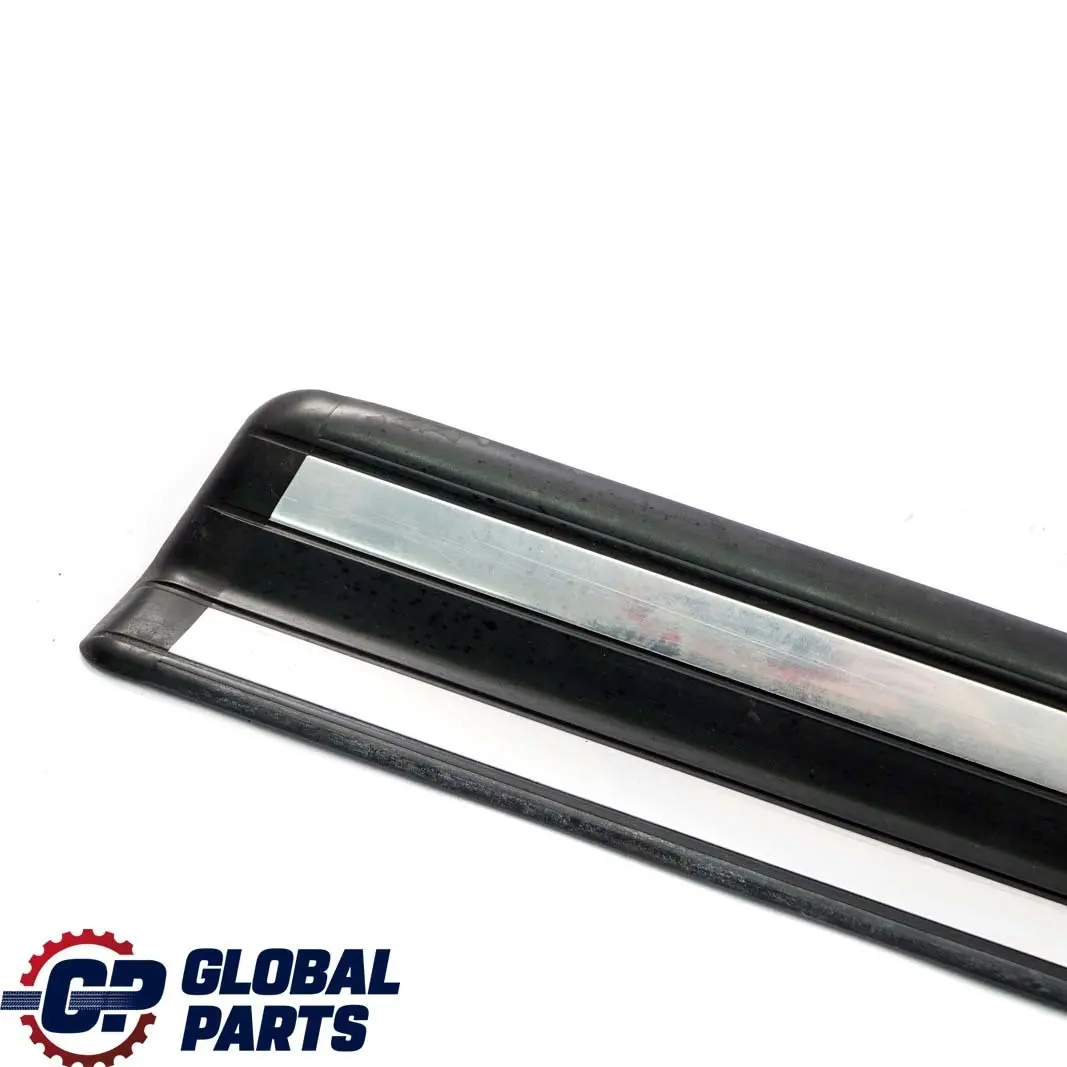 Blende Einstieg Vorn Rechts Chrom für BMW 3 er E46 mit Teilenummer 8219186 BMW 3 er E46 Blende Einstieg Vorn Rechts Chrom - SKU 8219184 - Teilenummer 8219186